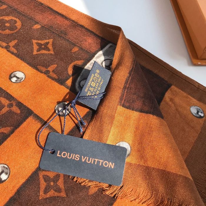 Louis Vuitton Scarf LV00071